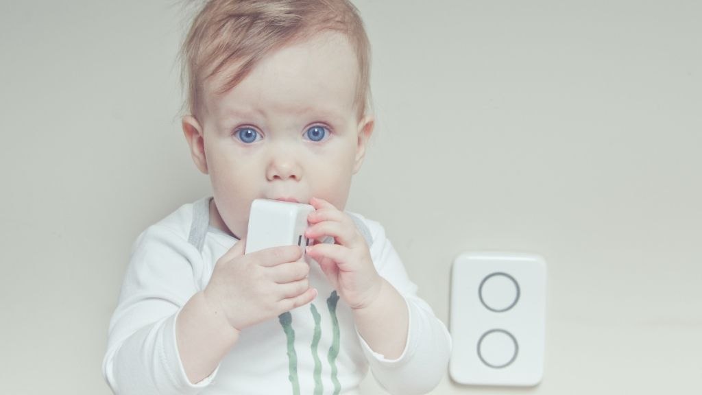 Не вдарить током: українські стартапери створили унікальну розетку - фото 1