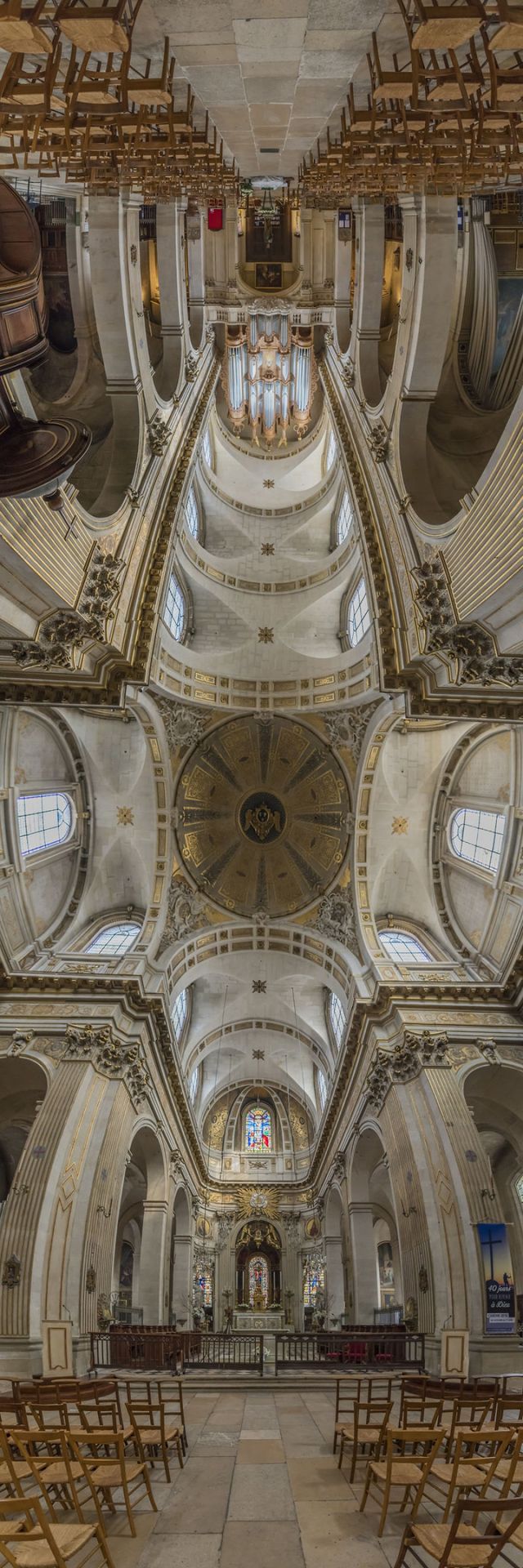 Храми Парижа у вертикальній панорамі - фото 247846