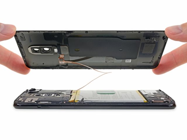 OnePlus 6 розібрали, і ось що виявили - фото 249846