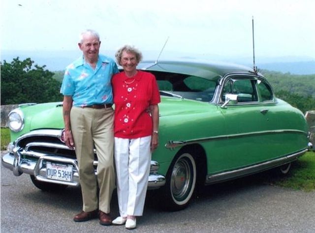 У США знайшли найстаршого власника Tesla Model 3 - фото 251769