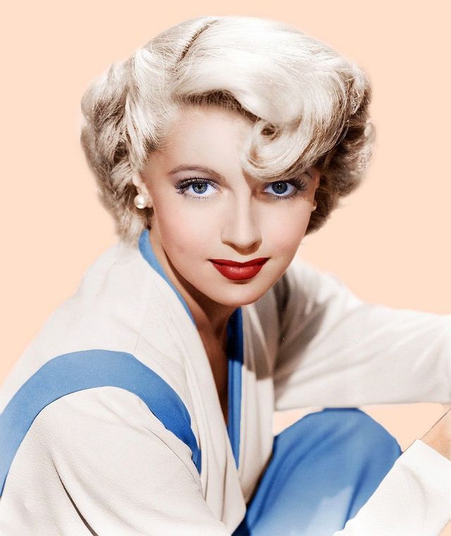 Як виглядають найяскравіші дівчата ХХ століття- фото 248695