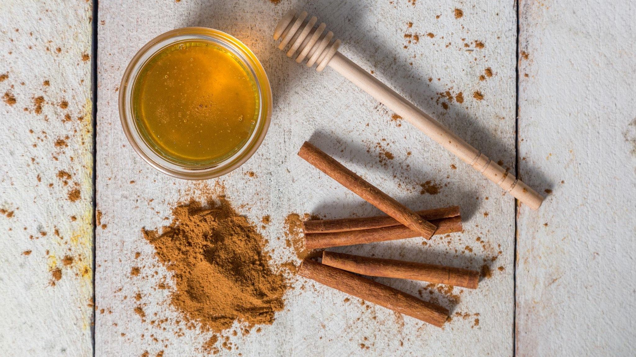 Названі корисні властивості кориці у випічці