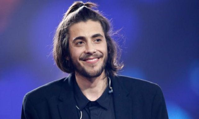 Сальвадор Собрал заспівав на сцені Євробачення-2018 після пересадки серця - фото 1