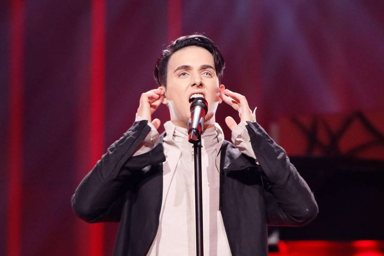 Мережу розвеселило кумедне відео MELOVIN'а з жирафою - фото 1