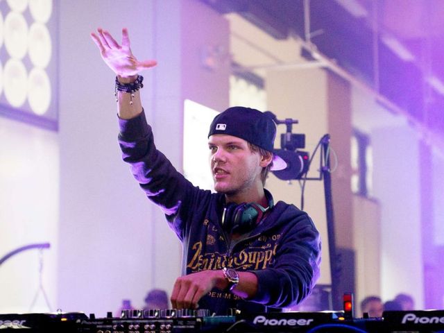 ЗМІ назвали причину смерті відомого діджея Avicii - фото 244676