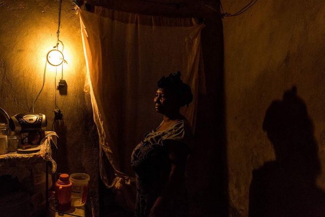 Як виглядає повсякденне життя у нетрях Гаїті- фото 248104