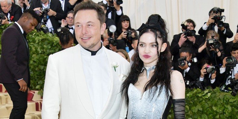Ілон Маск прийшов на Met Gala з новою дівчиною: фотофакт
