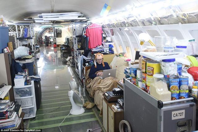 Американець перетворив старий літак на ідеальне житло- фото 249562