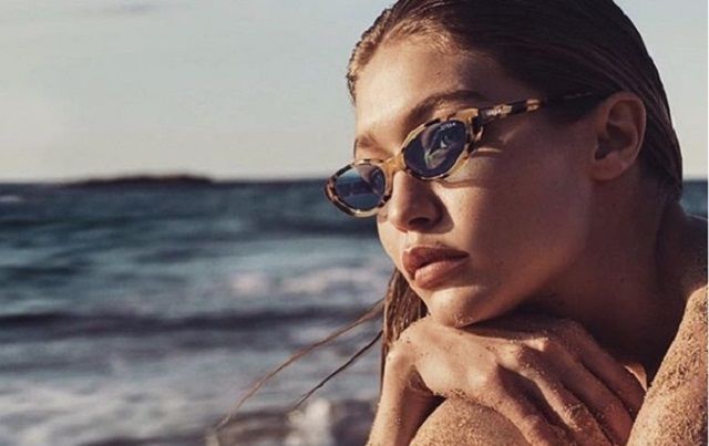 Джіджі Хадід в прозорій сукні підкорила мережа - фото 1