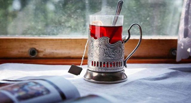 У поїздах Укрзалізниці подорожчають чай і мінеральна вода - фото 244920