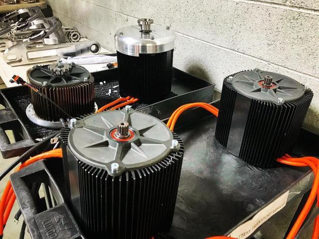 Компанія Curtiss Motorcycles представила електричний мотоцикл Zeus - фото 247321