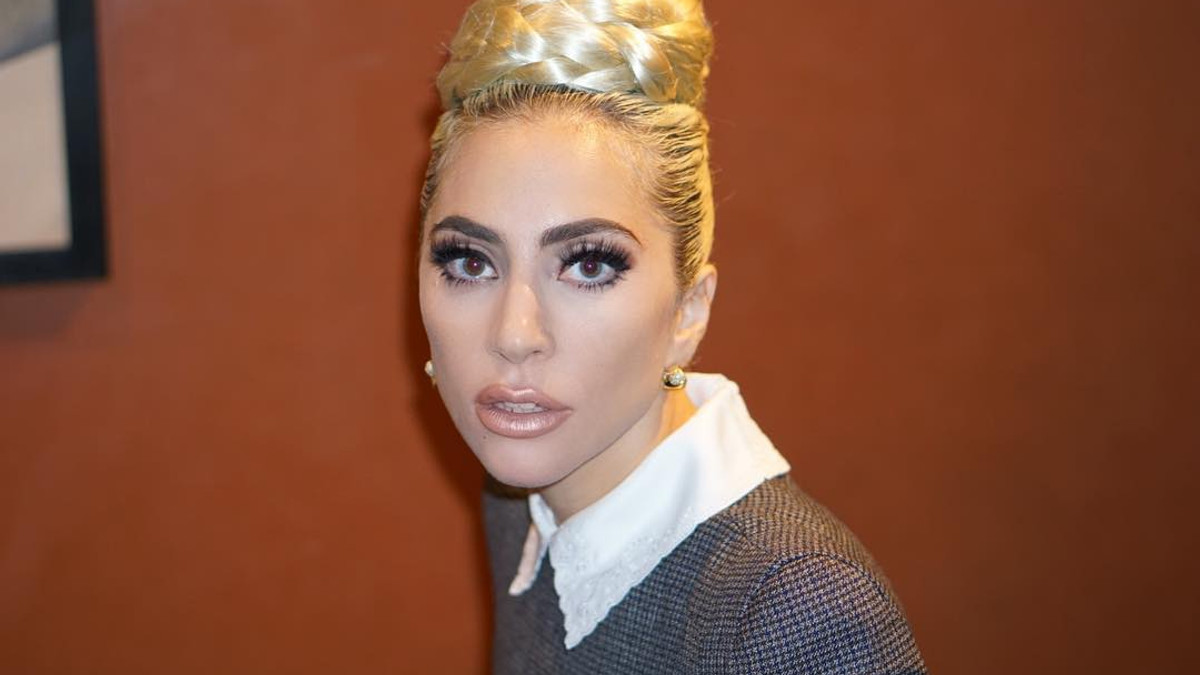 Lady Gaga здивувала шанувальників новим стилем - фото 1