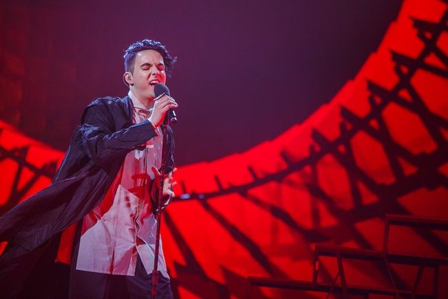 Палаючі сходи і рояль: MELOVIN провів видовищну репетицію на Євробаченні 2018