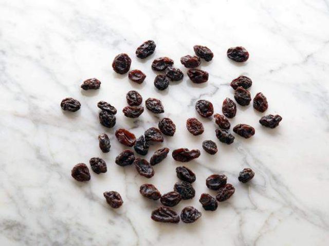 Так виглядають різні продукти, що містять однакову кількість калорій- фото 250821