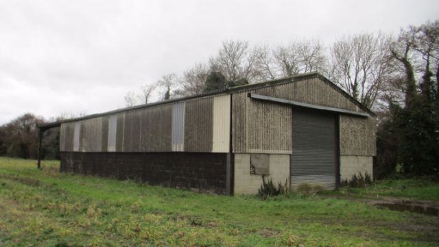 Британці переробили сарай в ефектний дім - фото 250712