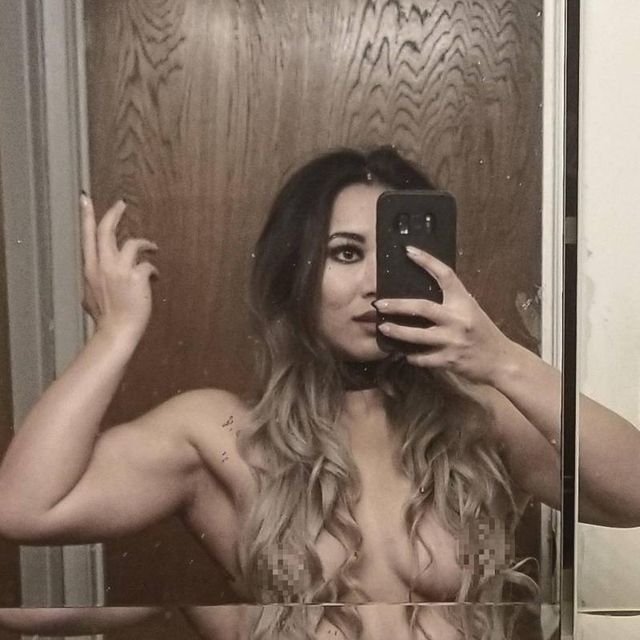 Зірка фітнесу вразила мережу оголеною фотографією (фото 18+)- фото 246510