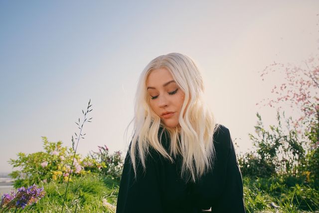 instagram.com/xtina - фото 250535