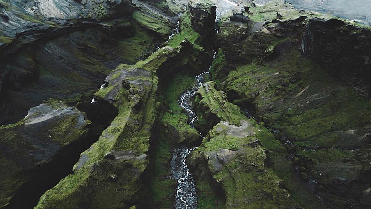 Ісландія з висоти пташиного польоту: неймовірні фото - фото 1