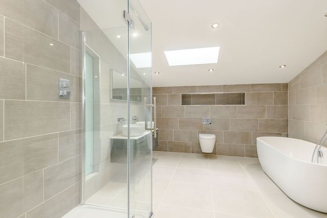 Британці переробили сарай в ефектний дім - фото 250708