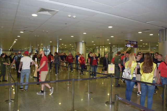 Ліга Чемпіонів: скільки вболівальників уже прибули до України - фото 250399
