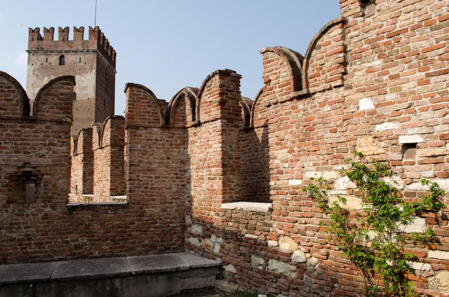 Замки Італії, які варто відвідати: казкові фото- фото 246302