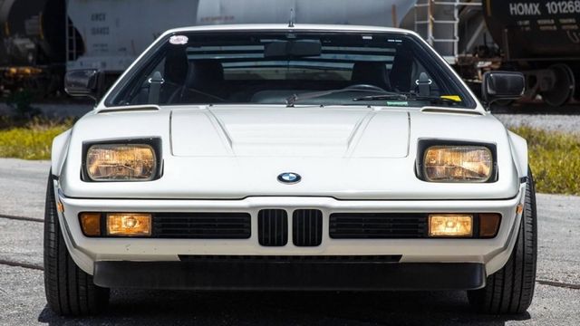 Рідкісний спорткар BMW M1 виставили на продаж - фото 248260