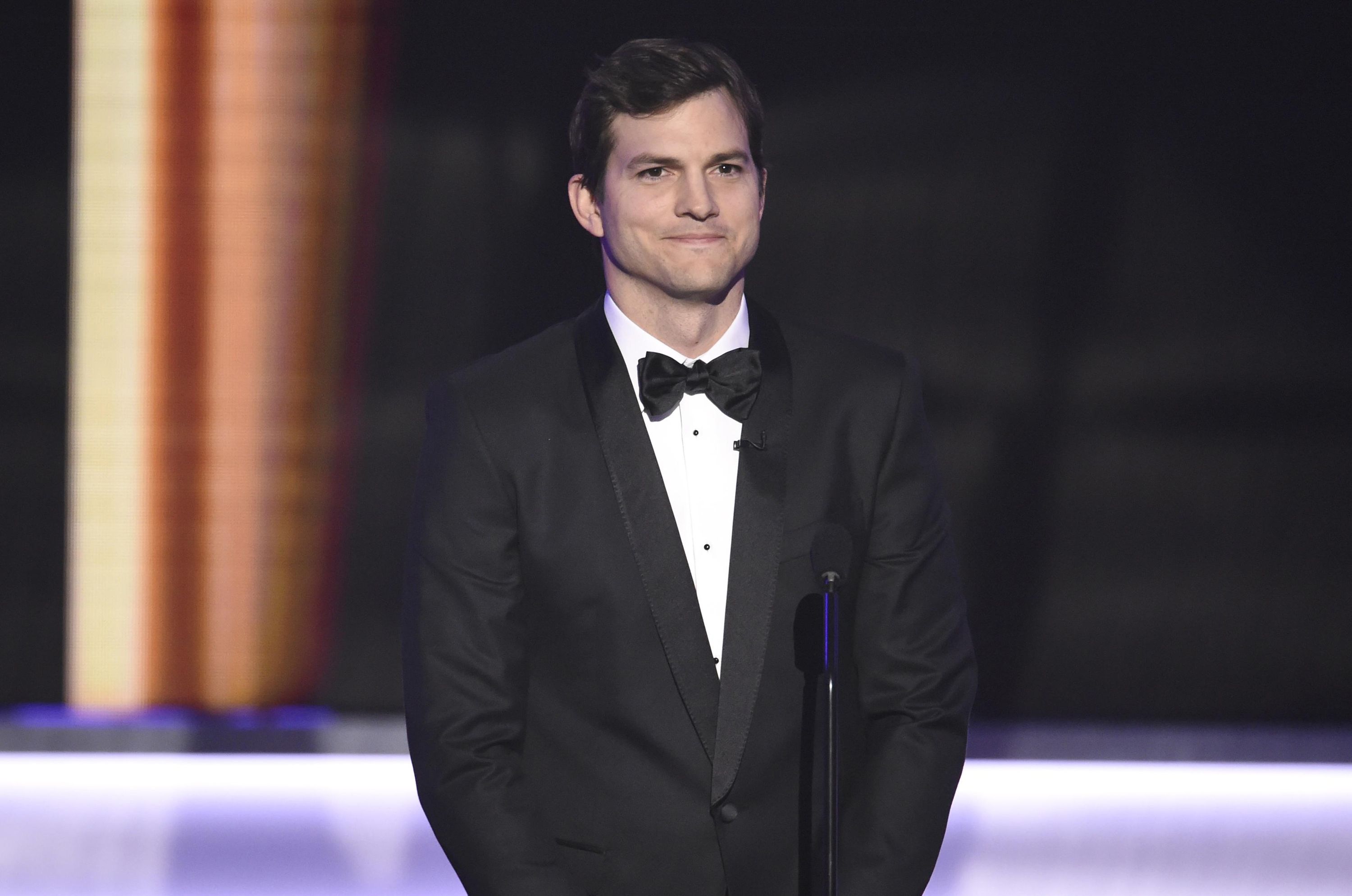 Ештон Катчер урятував 6 тисяч дітей від сексуального рабства