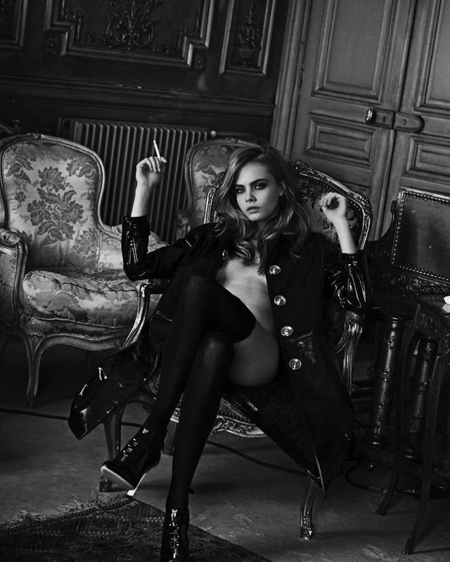 Делевінь шокувала фанатів зухвалою фотосесією - фото 250204