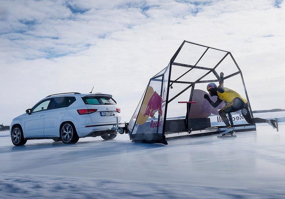 Seat допоміг ковзаняреві встановити рекорд швидкості: відеофакт