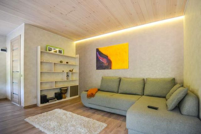 Цей чоловік звів комфортний будинок всього за два дні - фото 244505