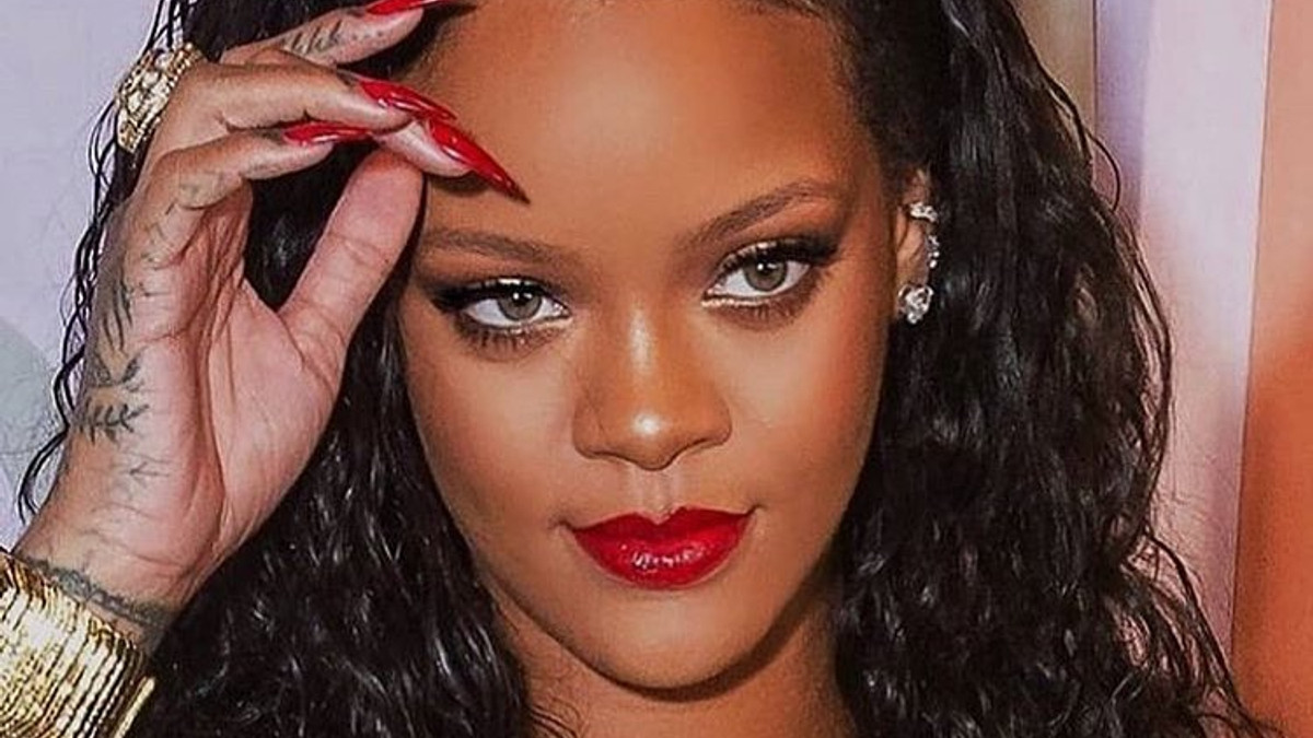 Зваблива Rihanna у рекламі білизни Savage x Fenty (18+) - фото 1
