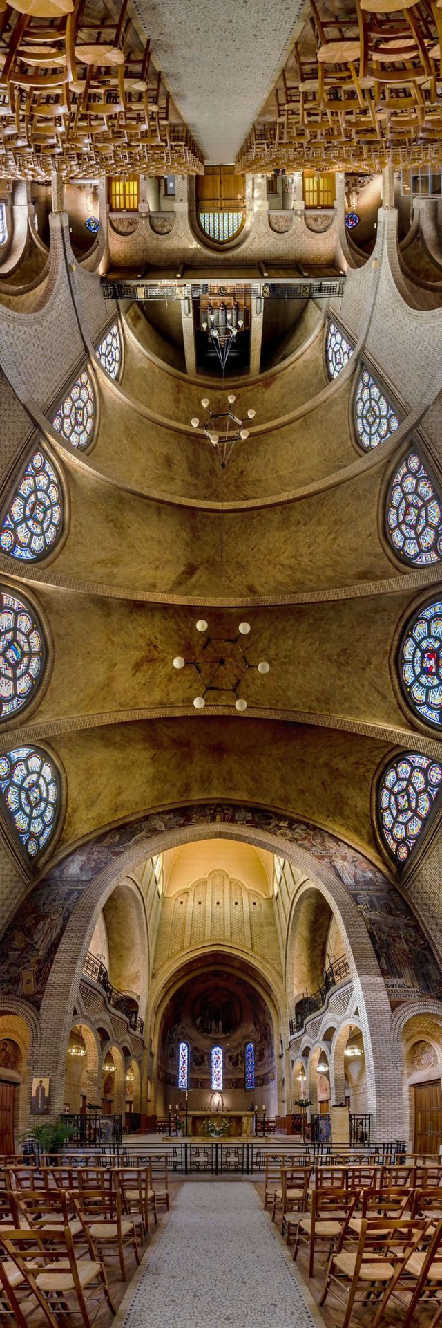 Храми Парижа у вертикальній панорамі - фото 247850