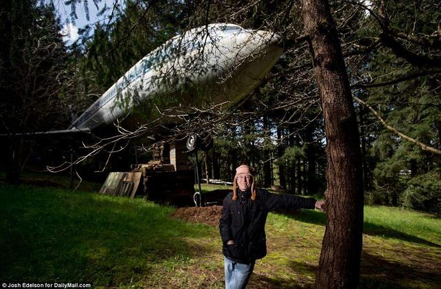Американець перетворив старий літак на ідеальне житло- фото 249559