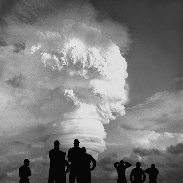 Моторошні атомні вибухи в рідкісних знімках- фото 246686