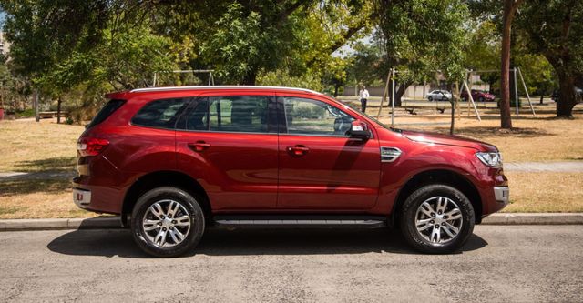 Ford розсекретив свій оновлений позашляховик- фото 248188