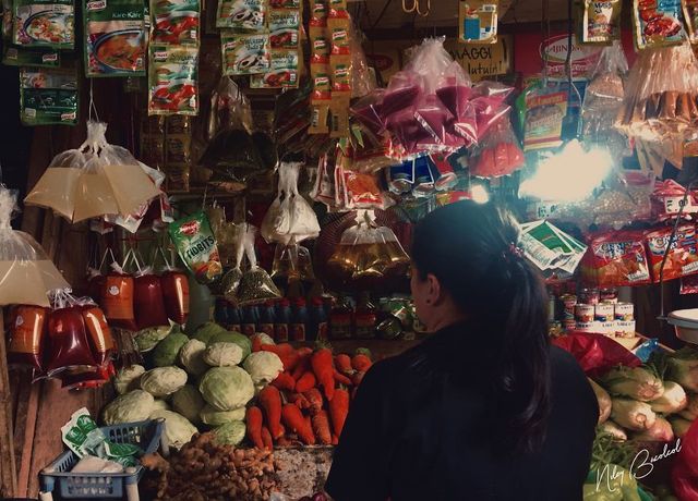 Фотограф показав ранкове життя на ринку у Філіппінах - фото 244628