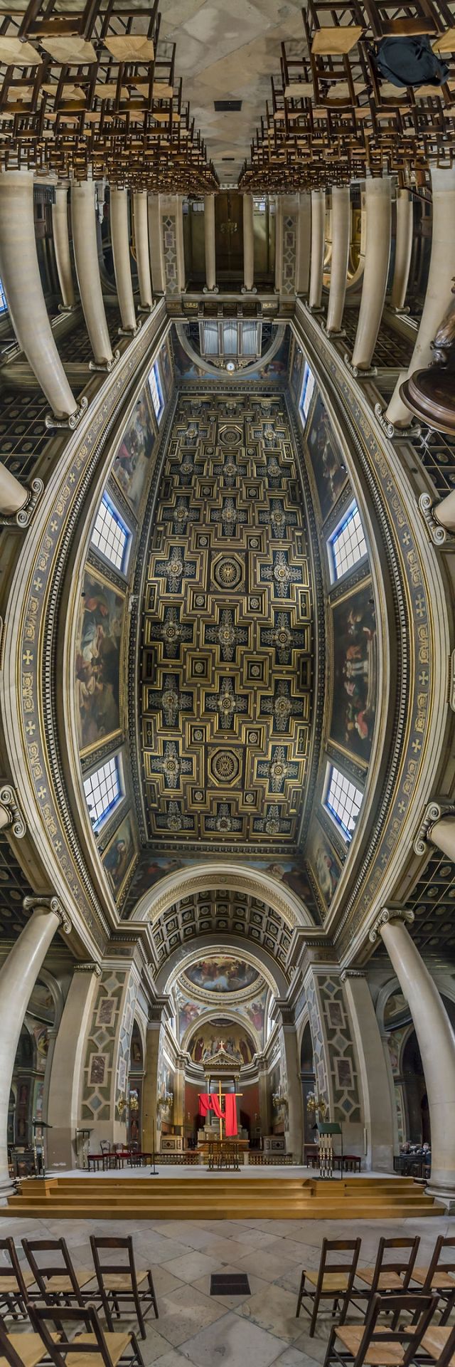 Храми Парижа у вертикальній панорамі - фото 247849