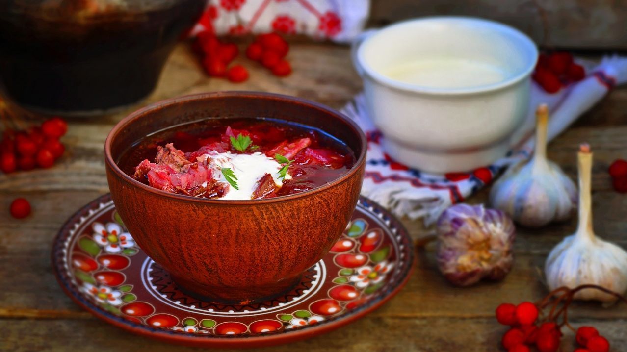 На базарах молоду капусту зараз продають по 28 гривень за кіло - фото 1