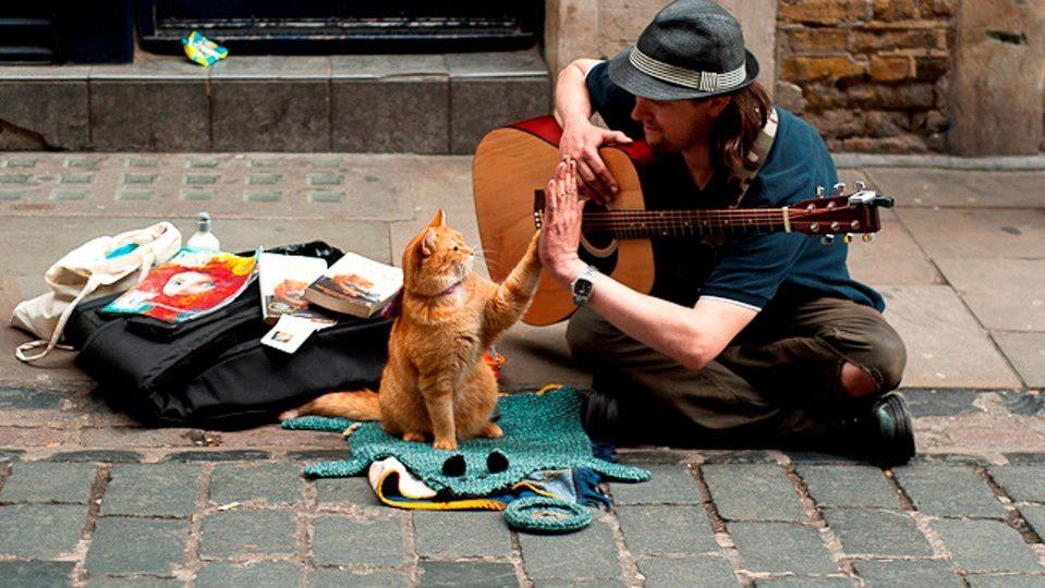 Вуличним музикантам в Лондоні тепер можна платити через термінал