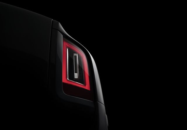 Rolls-Royce показав тизерне фото позашляховика Cullinan - фото 245928