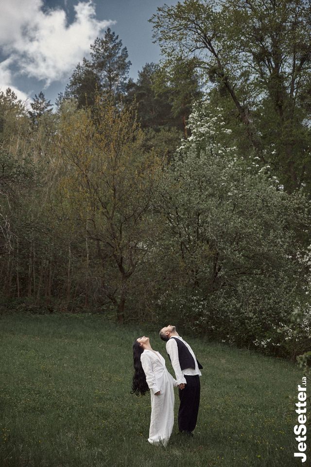 Пара Бабкіних знялися повністю оголеними з нагоди 10-річчя вінчання - фото 246983