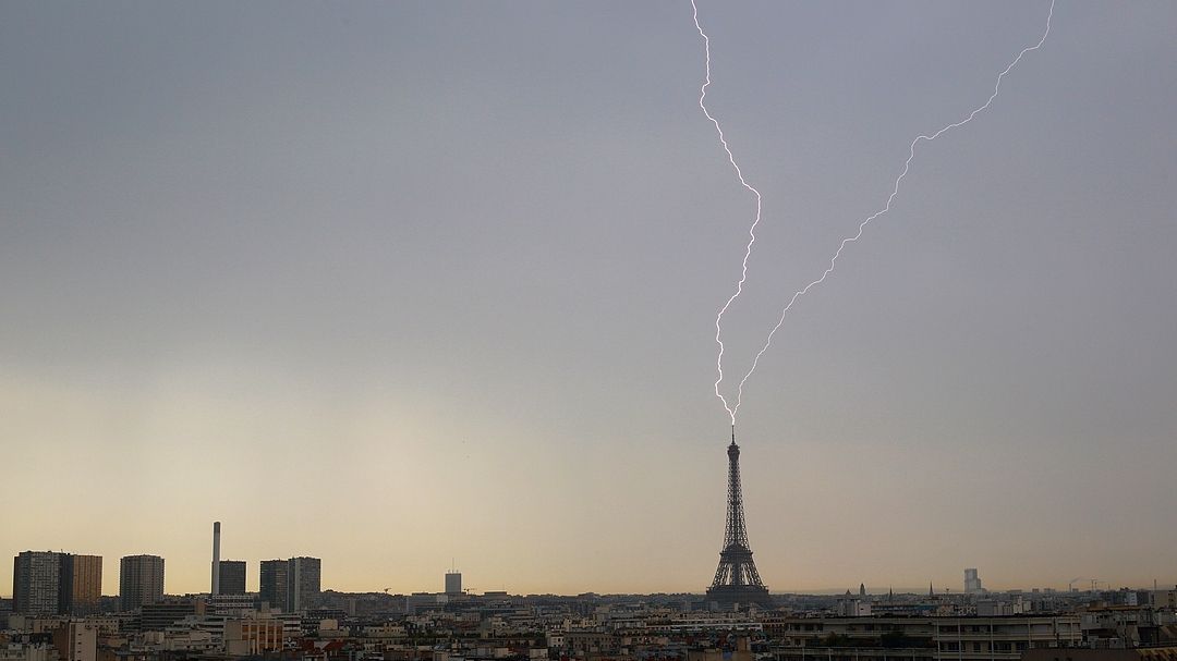 Також було опубліковано відео моменту - фото 1