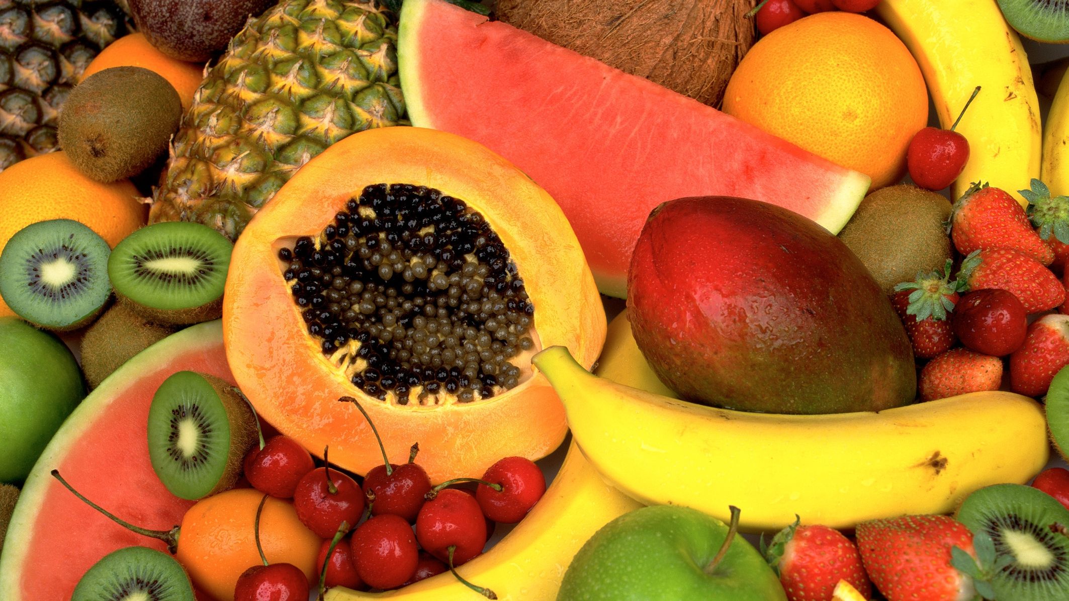 Популярний фрукт врятує вас влітку від усіх недуг