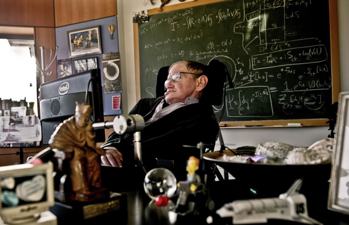 Вийшла остання стаття Стівена Хокінга, у якій він змінив свою теорію
