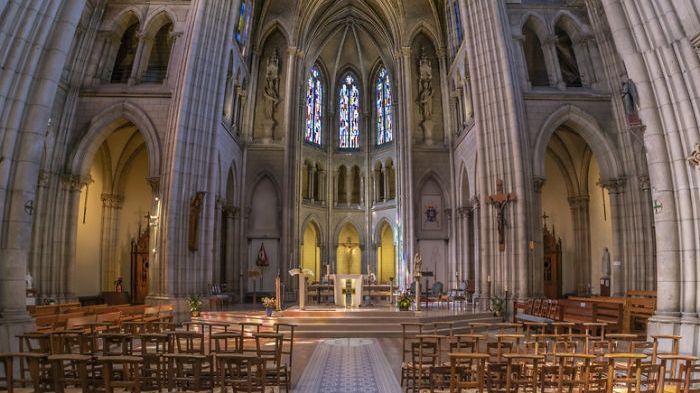 Храми Парижа у вертикальній панорамі: незвичайні фото - фото 1