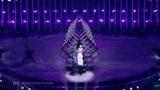 Скандал на Євробаченні 2018: невідомий вибіг на сцену і забрав у співачки мікрофон