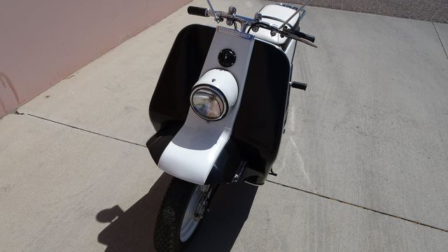 У продажу з'явилася єдина модель скутера від Harley-Davidson - фото 245849