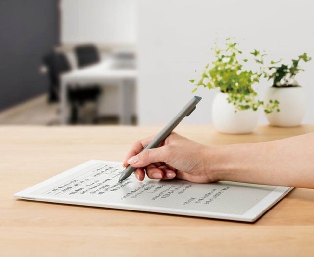 Sony розпочала продаж свого електронного блокнота- фото 249894