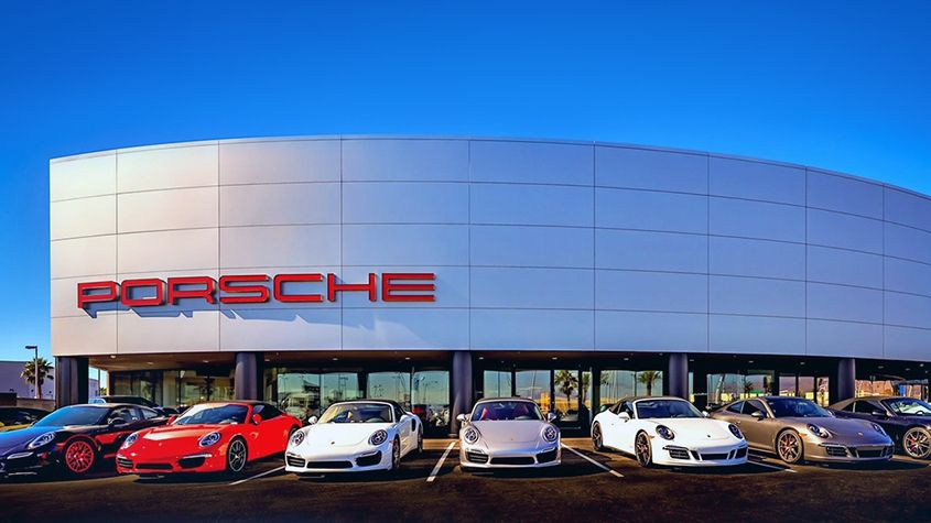 Porsche відкликає небезпечні дитячі авто