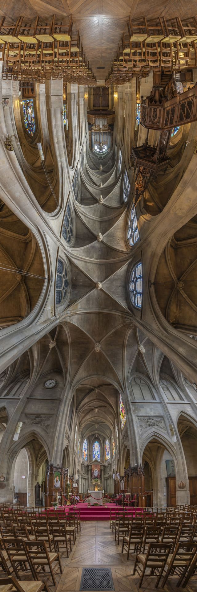 Храми Парижа у вертикальній панорамі - фото 247843